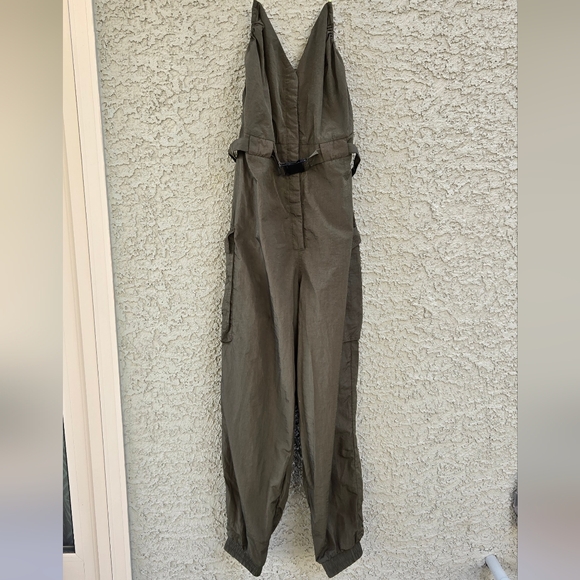 Urban Outfitters Cameron Nylon Belted Halter Jumpsuit - Picture 2 of 10